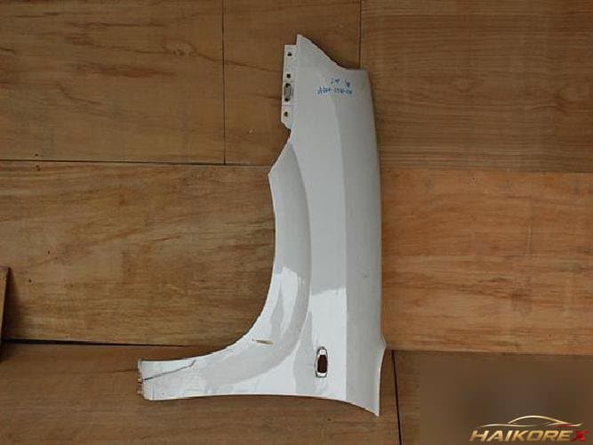 Hyundai Tucson 2005 — крыло левое