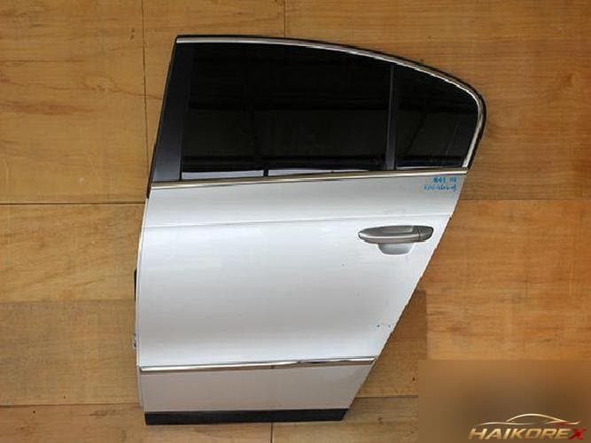 Volkswagen Passat 2006 — дверь задняя левая