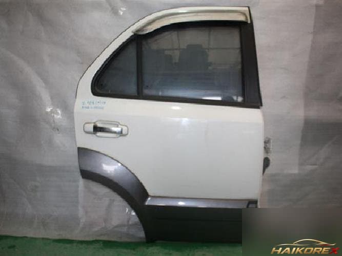 Kia Sorento 2003 — дверь задняя правая