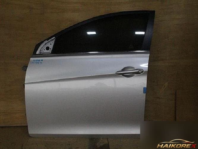 Hyundai Sonata 2012 — передняя дверь левая