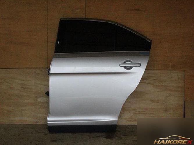 Ford Taurus 2010 — задняя левая дверь