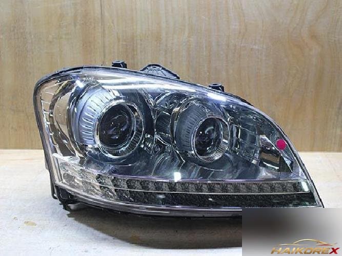 KG Mobility Chairman 2009 — фара правая HID