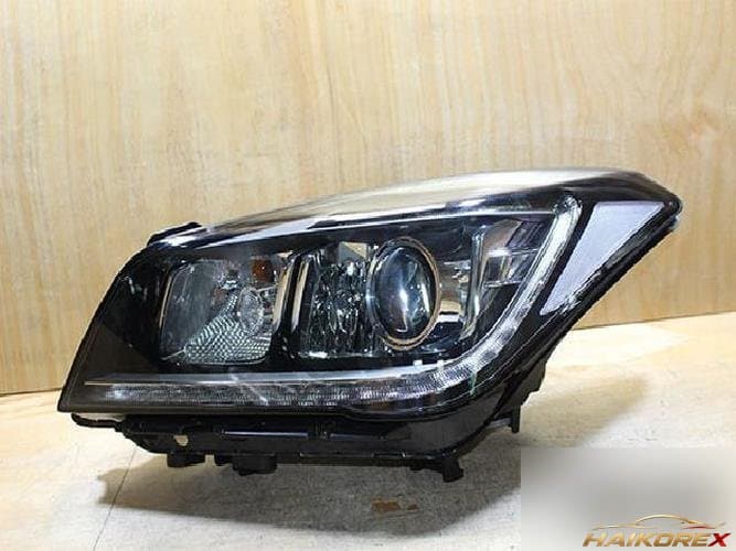 Hyundai Genesis 2014 — фара левая HID 92101-B1170