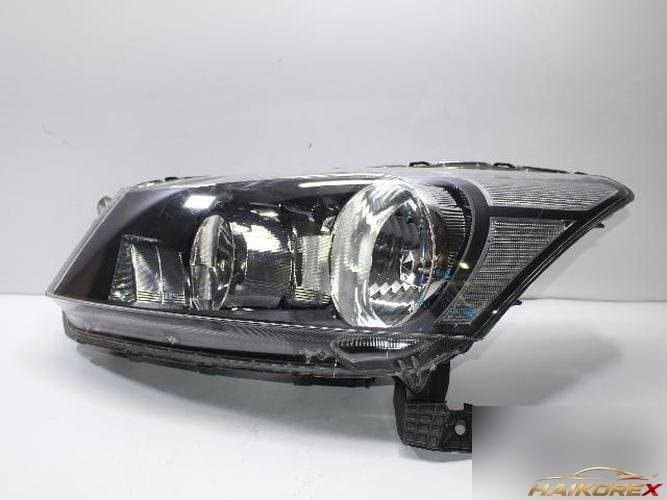 Honda Accord 2010 — фара левая