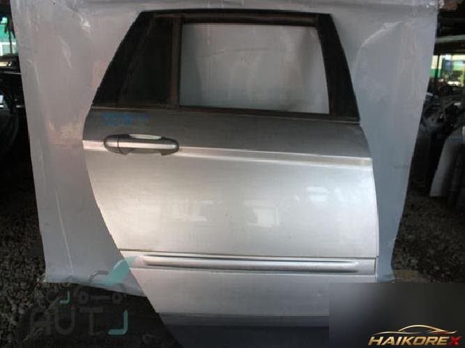Chrysler Pacifica 2005 — дверь задняя правая