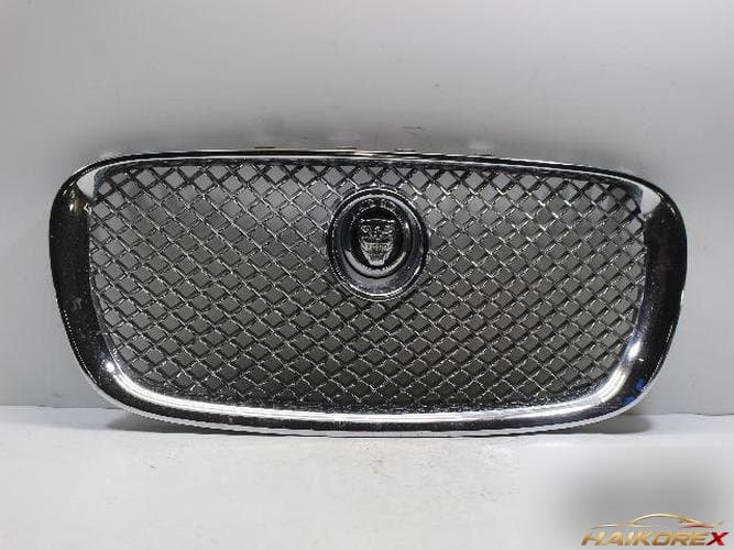 Jaguar XF 2009 — решетка радиатора 8X23-8A100-AA