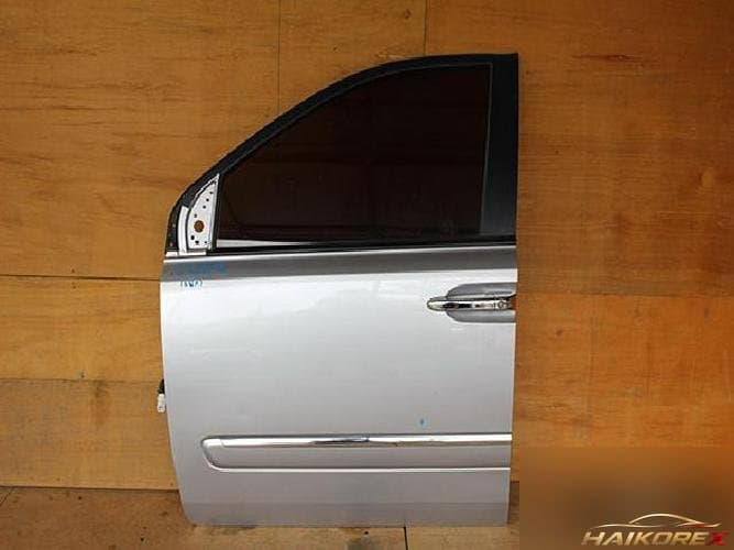 Kia Carnival 2010 — передняя дверь левая