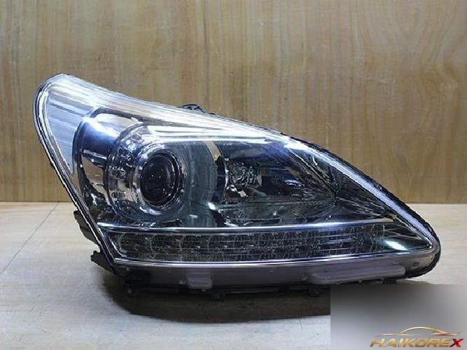 Hyundai Equus 2010 — фара передняя правая HID 92102-3N000