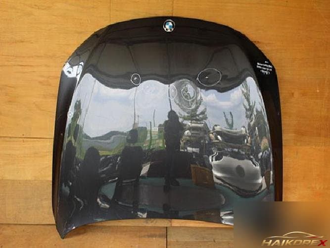 BMW 7 Series 2009 — капот