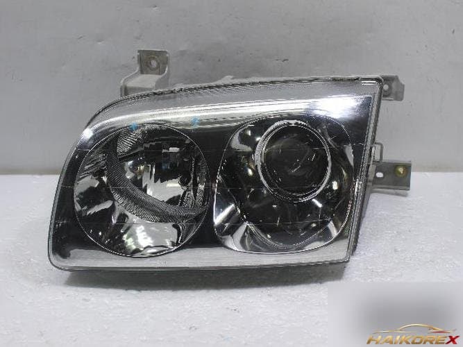 Hyundai Trajet 2004 — фара левая