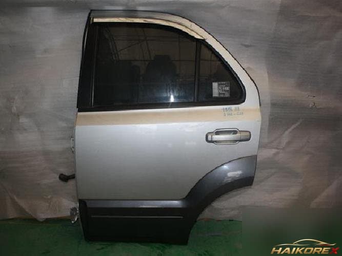 Kia Sorento 2007 — дверь задняя левая