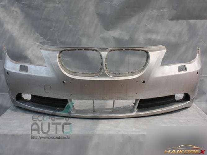 BMW 5 серия 2003 — передний бампер 51117033694