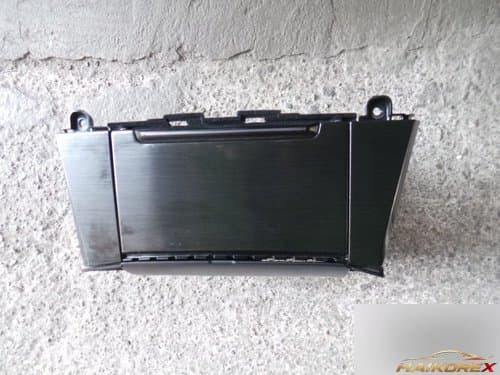 Центральная консоль с AUX и USB Equus VI