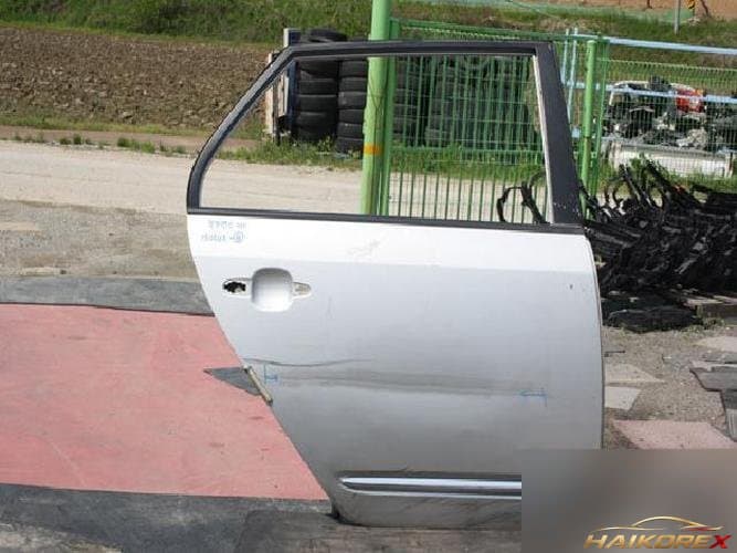Kia Carens 2007 — дверь задняя правая