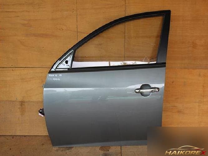 Hyundai Avante 2010 — передняя дверь левая