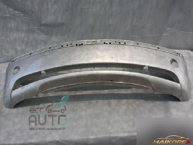 BMW 3 серия 2002 — передний бампер 51117030586