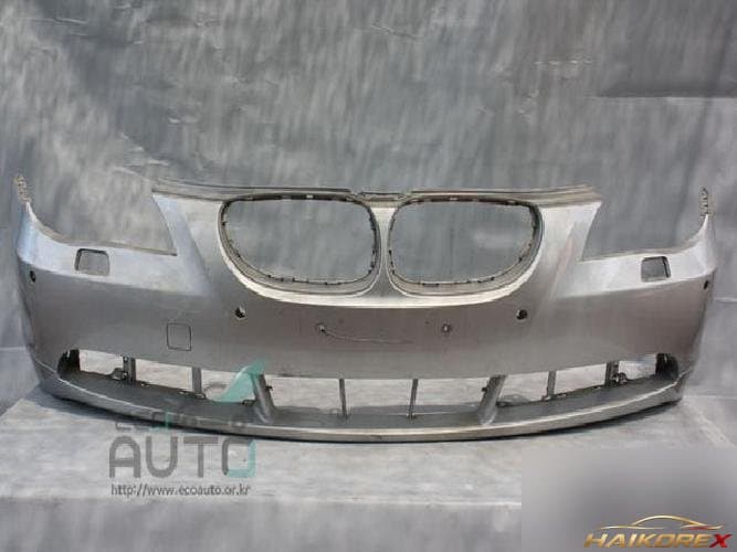BMW 5 Series 2003 — передний бампер 51117033694