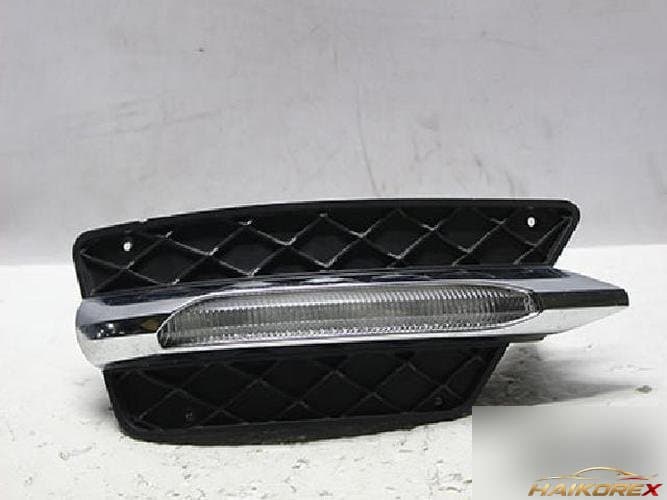 Mercedes-Benz C-класс 2012 — дневной ходовой огонь правый A2048851453