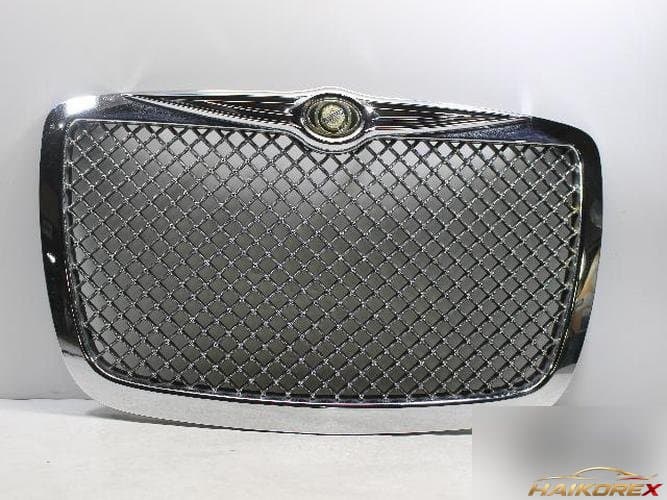 Chrysler 300 2007 — решётка радиатора