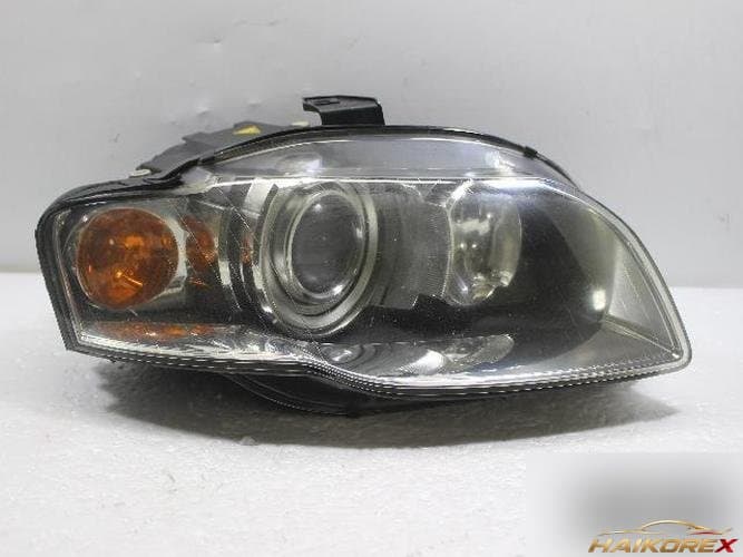 Audi A4 2007 — фара правая HID