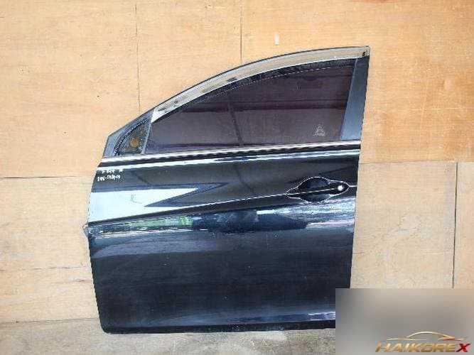 Hyundai Sonata 2010 — передняя дверь левая