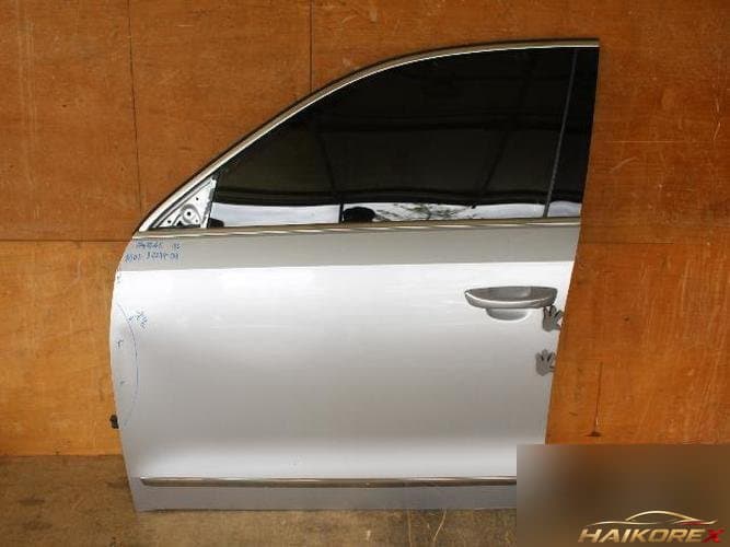 Volkswagen Passat 2014 — передняя дверь левая