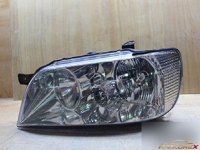 Hyundai Equus 2002 — фара головного света левая (HID)