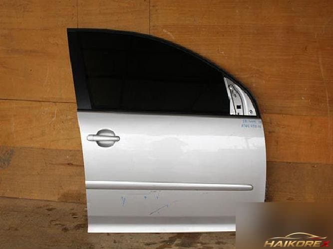 Volkswagen Golf 2008 — дверь передняя правая