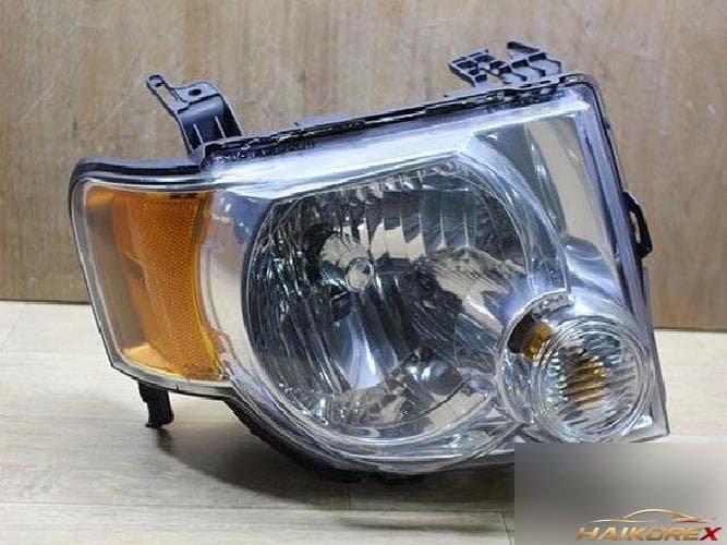 Ford Escape 2010 — фара правая 9L84-13005-A