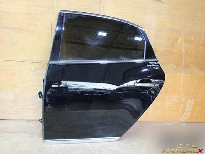 Hyundai Equus 2010 — дверь задняя левая