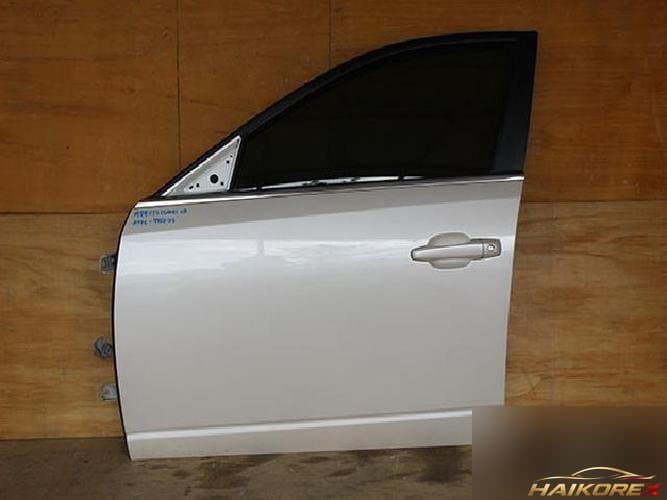 Cadillac CTS 2012 — передняя дверь левая