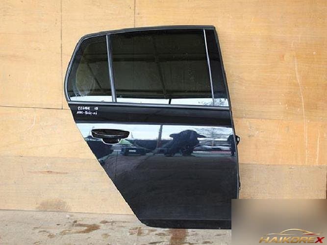 Volkswagen Golf 2012 — дверь задняя правая