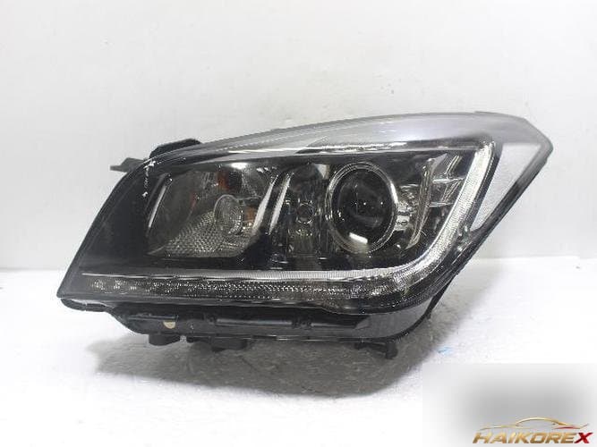 Hyundai Genesis 2014 — фара левая HID 92101B1170