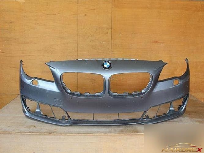 BMW 5 Series 2017 — передний бампер
