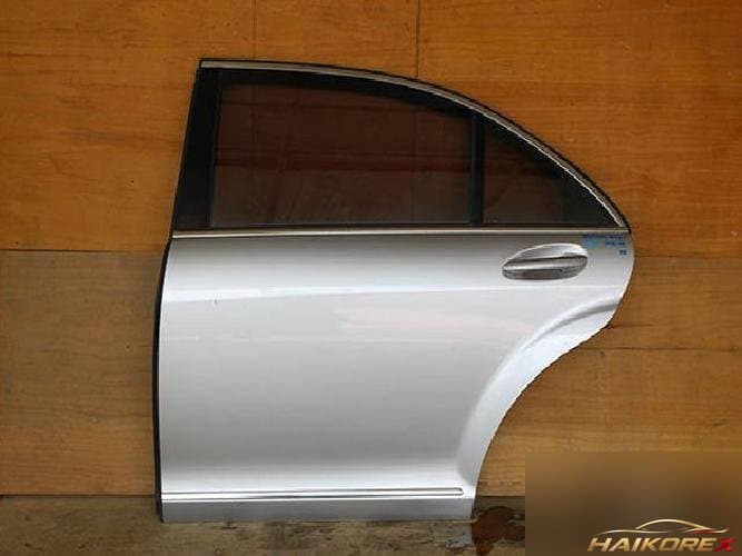 Mercedes-Benz S-Class 2006 — дверь задняя левая