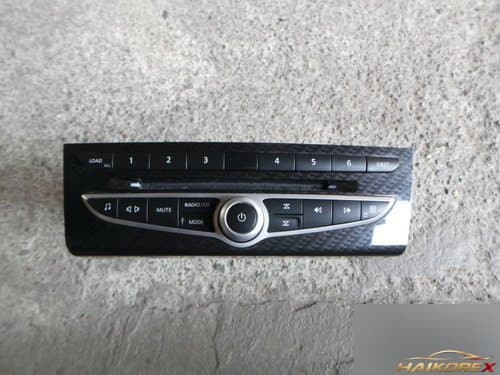 Автомагнитола CD QM5 (281013725R)
