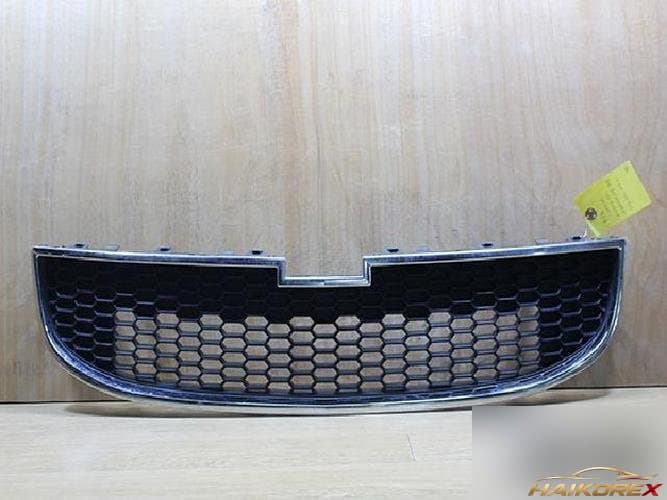Chevrolet Orlando 2012 — решетка радиатора 95032033