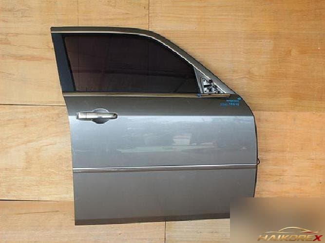 Chrysler 300 2006 — передняя дверь правая