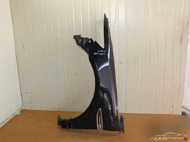 Ford Taurus 2011 — крыло левое