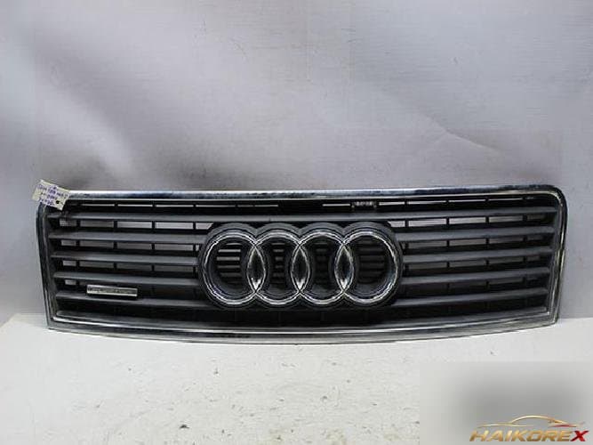 Audi A6 2004 — решетка радиатора 4B0853651F
