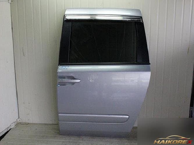 Kia Carnival 2010 — левая сдвижная дверь в сборе
