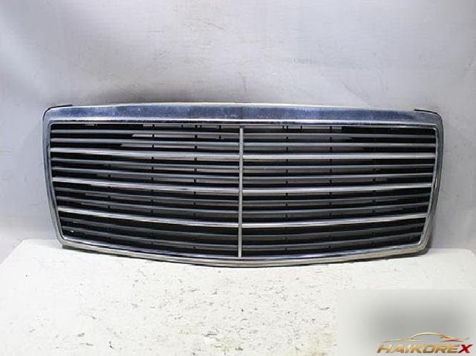 Mercedes-Benz S-Class 1996 — решетка радиатора