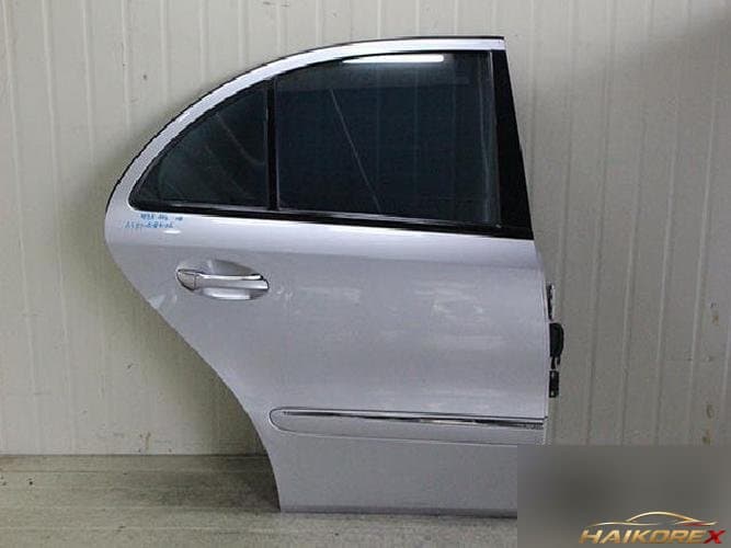 Mercedes-Benz E-Class 2003 — дверь задняя правая