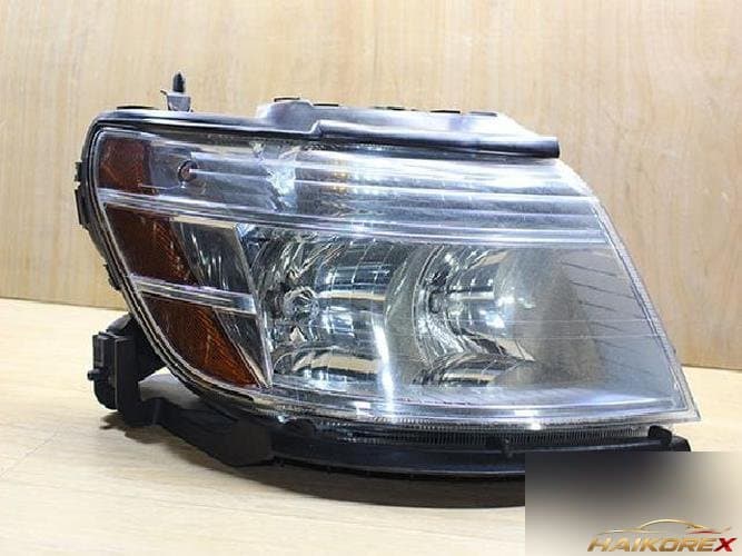 Ford Taurus 2009 — фара правая 8G13-13005-A