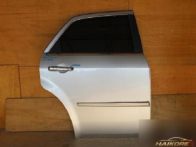 Chrysler 300 2008 — дверь задняя правая