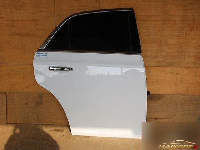 Chrysler 300 2011 — дверь задняя правая