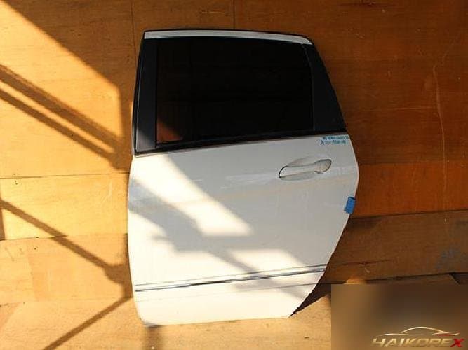 Mercedes-Benz B-Class 2010 — задняя дверь левая