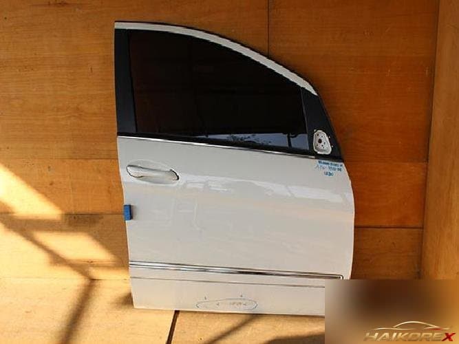 Mercedes-Benz B-класс 2010 — передняя дверь правая
