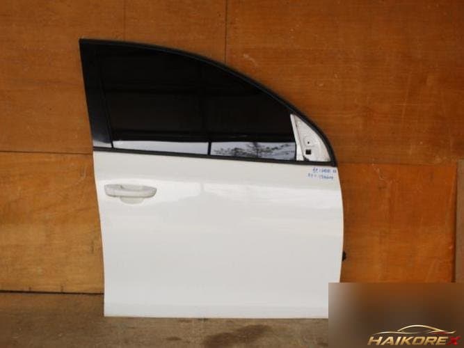 Volkswagen Golf 2010 — передняя дверь правая