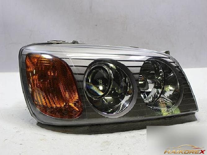 Hyundai Granzer 2001 — фара правая (4-контактная)